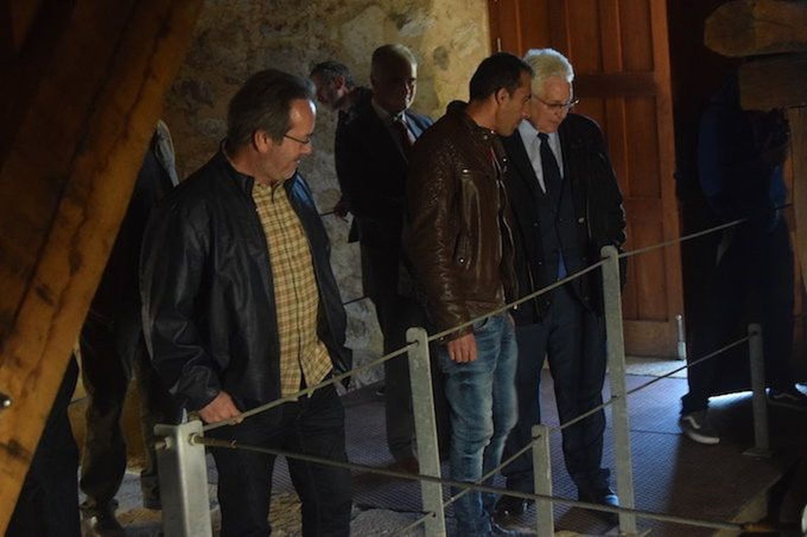 Guarido aduce falta de personal para explicar el horario de apertura de las aceñas