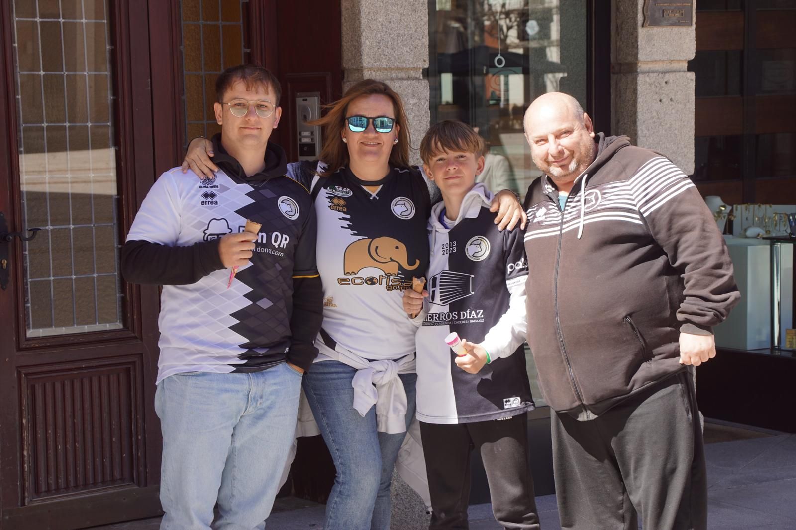 los-aficionados-de-unionistas-toman-las-calles-de-zamora-con-un-doble-corteo-21