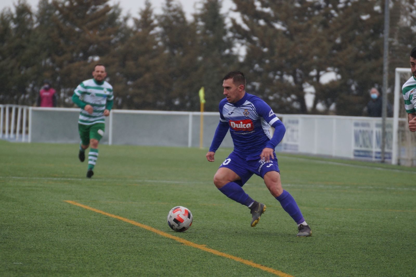 Manu González, en el duelo ante La Virgen.