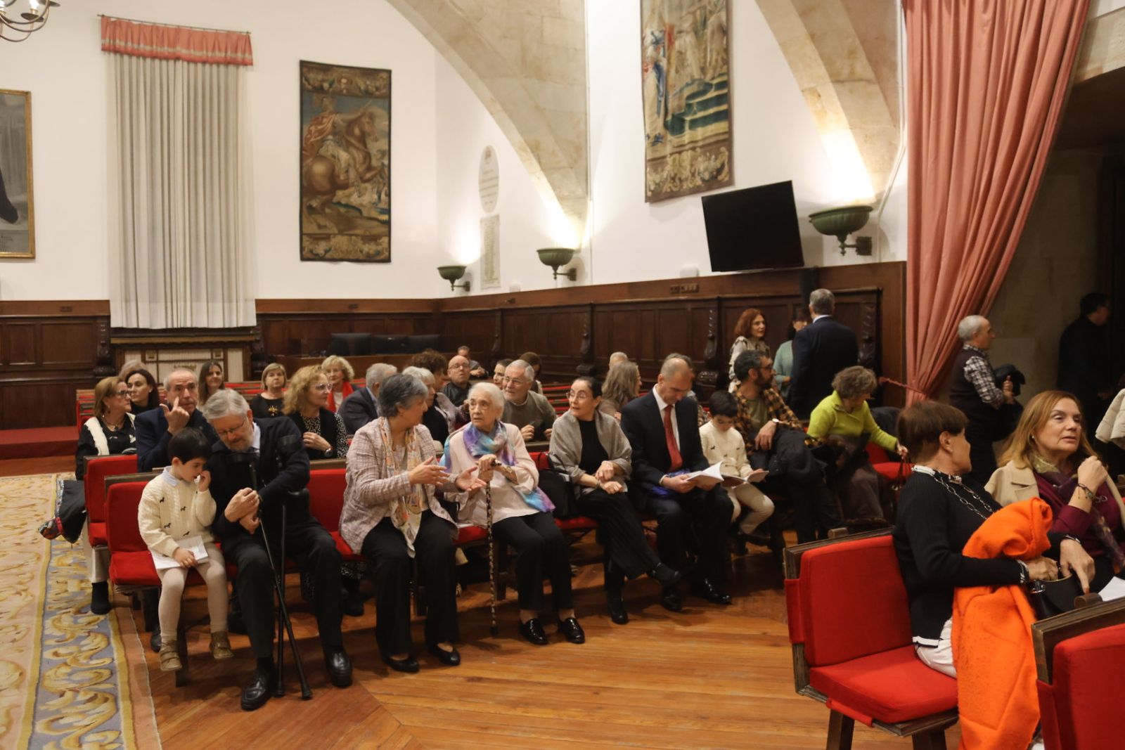 médica forense Sonsoles Castro ingresa en la Real Academia de Medicina de Salamanca