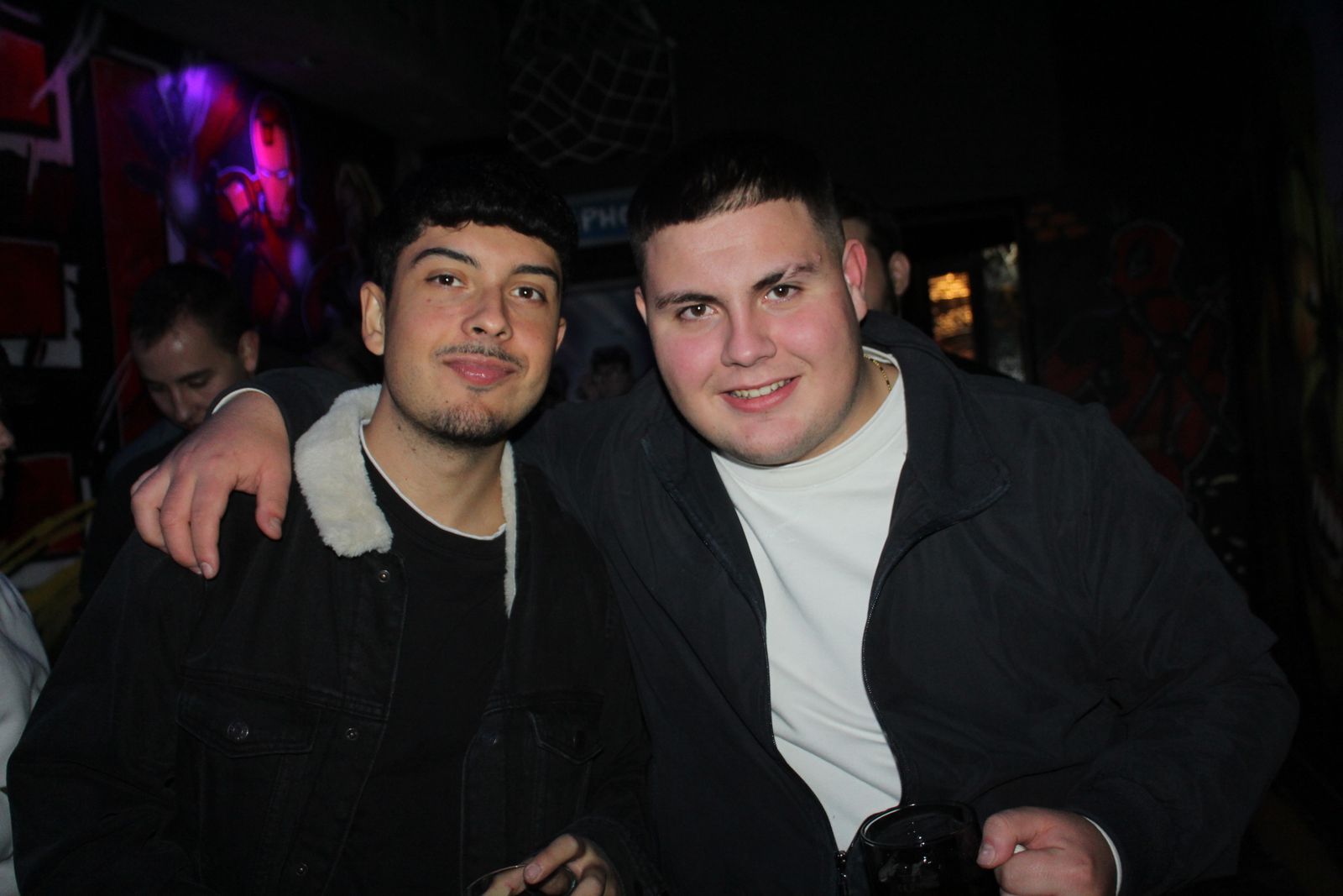 El Fin de Año Universitario continua por los bares de la capital del Tormes tras las doce campanadas