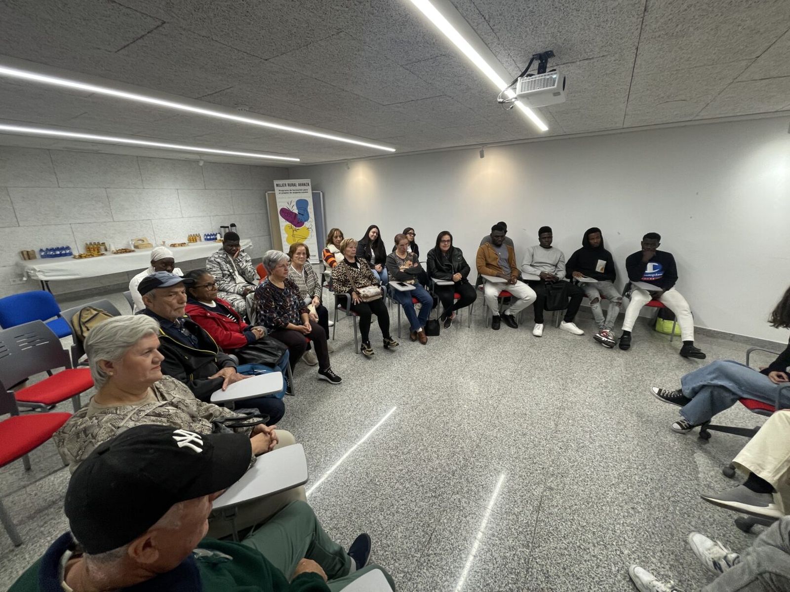 Actividad día mujer rural con Cepaim en Guijuelo