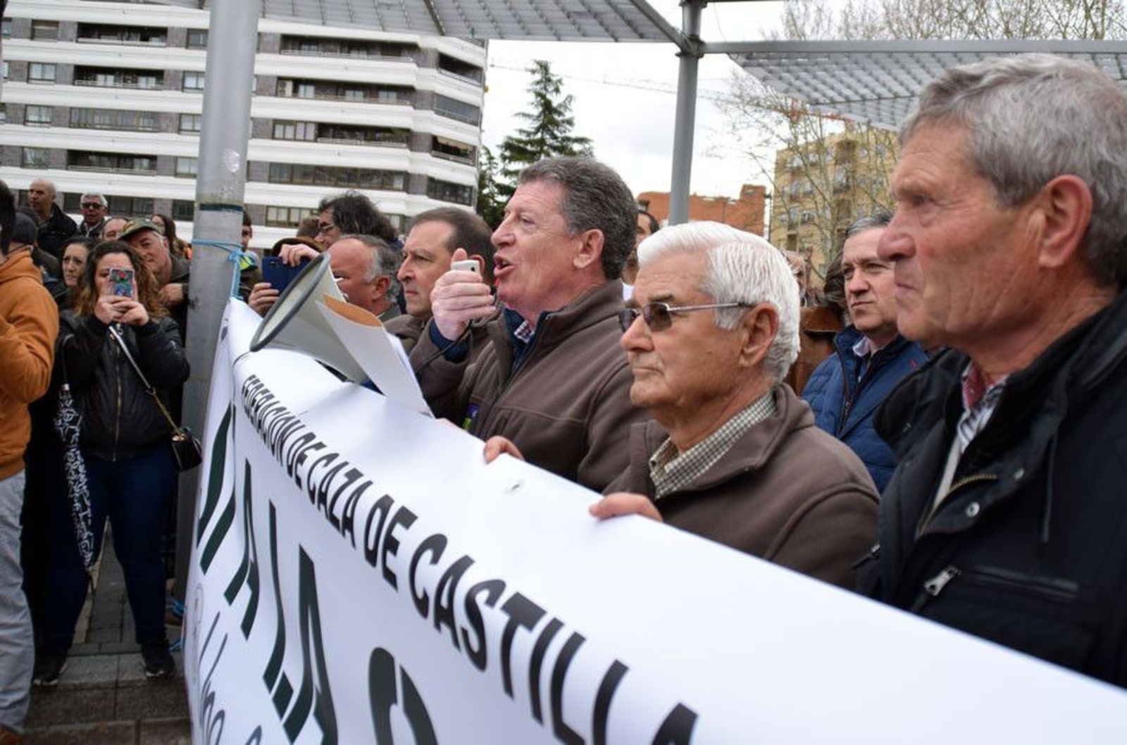 Prada caza manifestacion