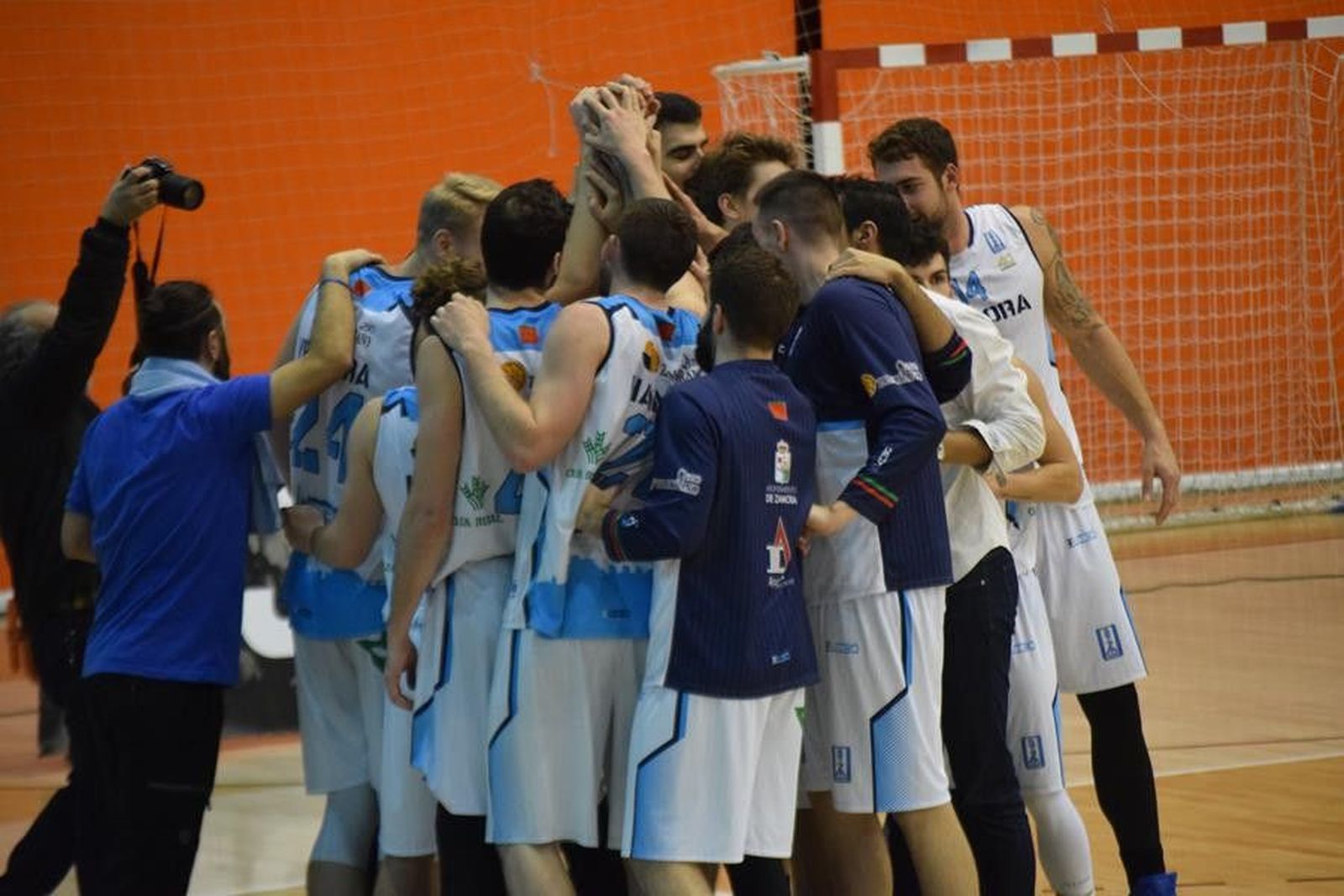 CbZamora Obila (99) CbZamora Obila (99)