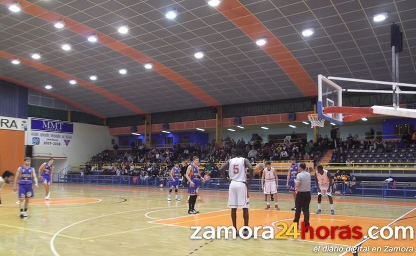 El CB Zamora gana al Sidrería Ferrol gracias al acierto exterior