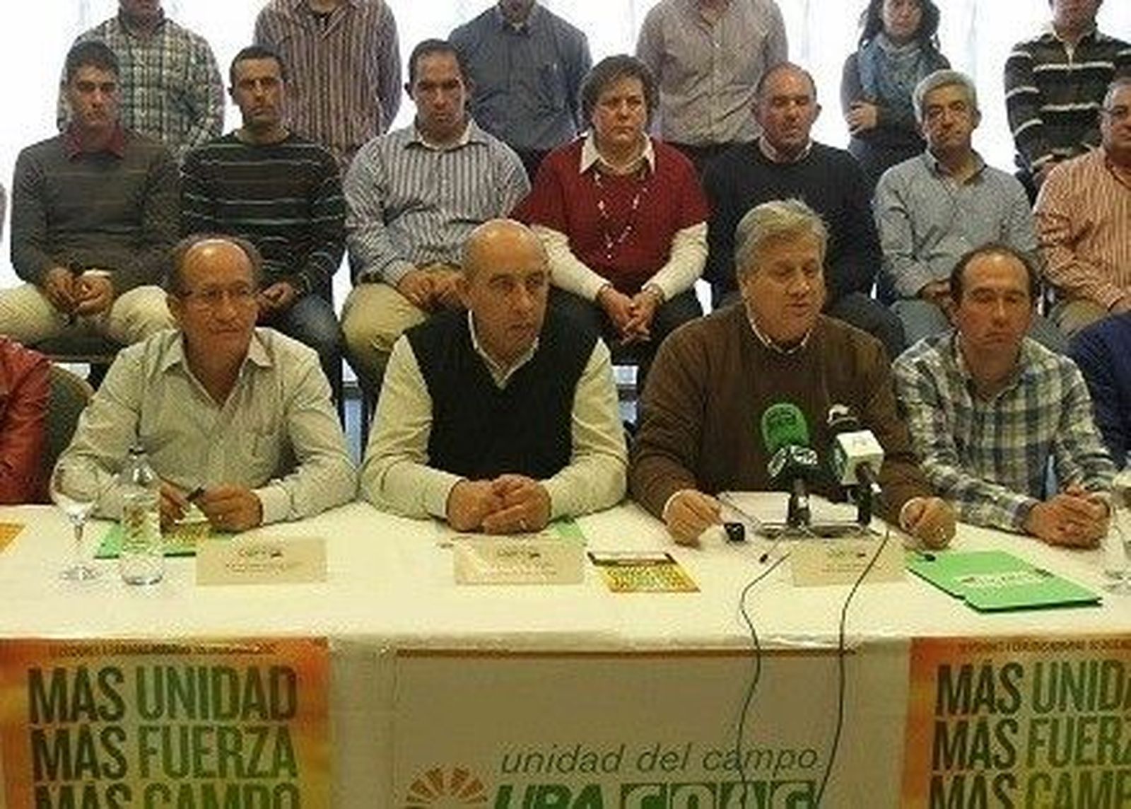La Alianza afirma que Asaja abandonó la Cámara "como gallinas en una provincia de toros bravos"
