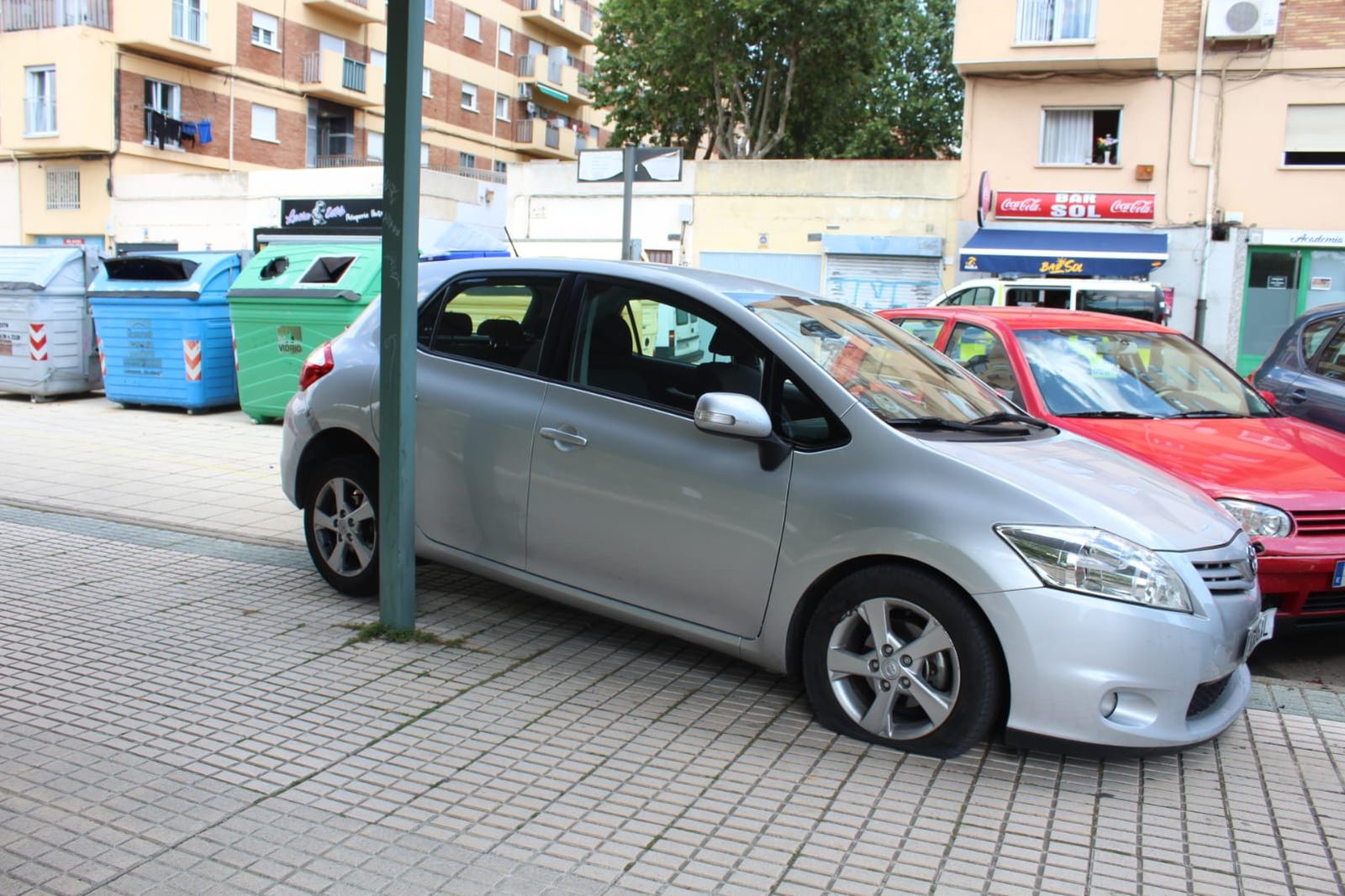 Herida una mujer al ser golpeada por un coche en la avenida de Portugal