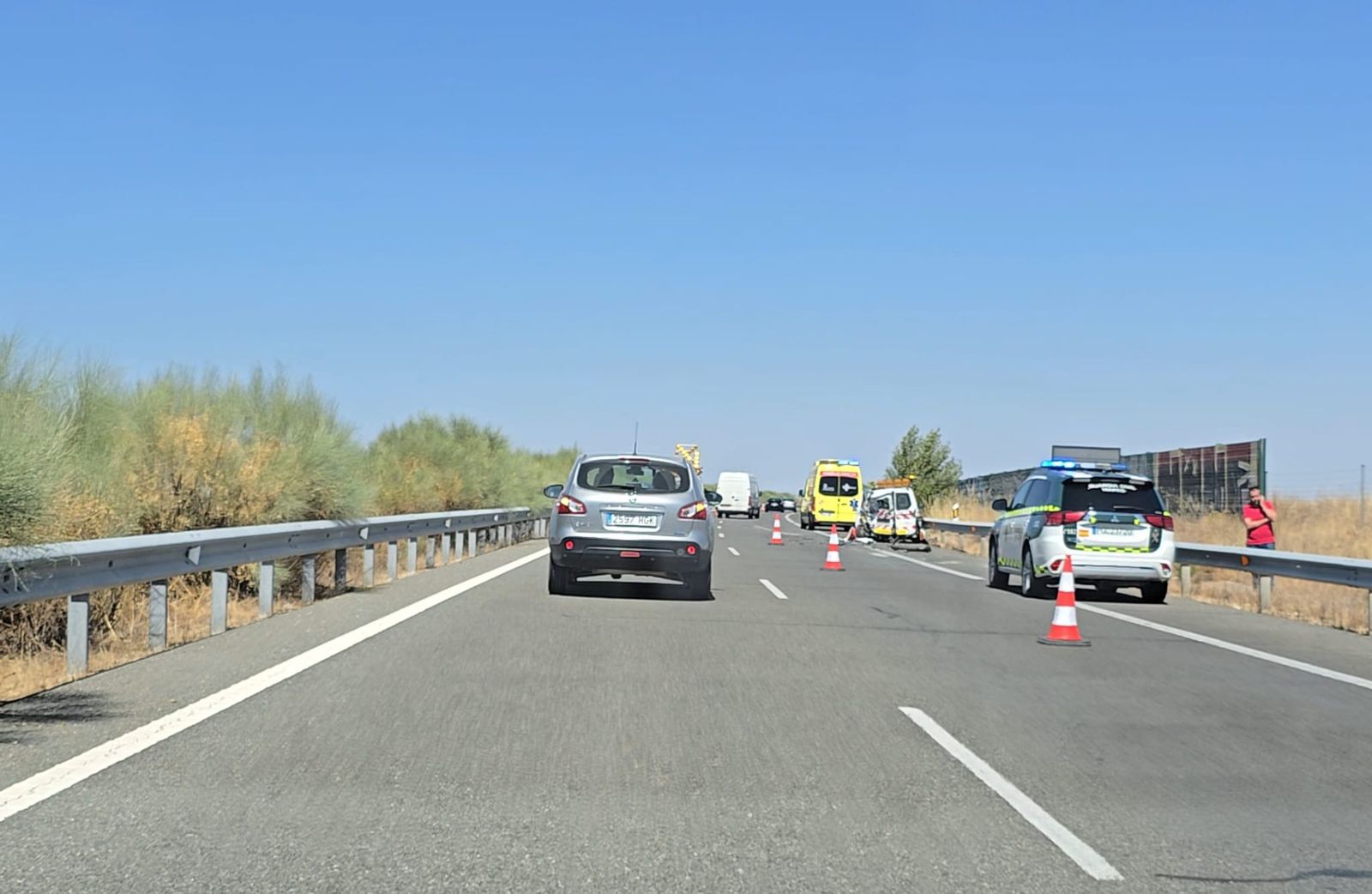 Un herido en un accidente entre dos furgonetas en la autovía A-66, en Villares de la Reina
