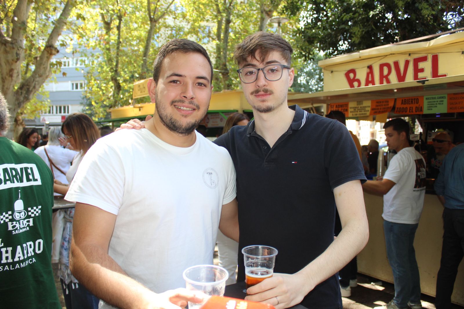 Ambiente en la Feria de Día en el mediodía de este sábado