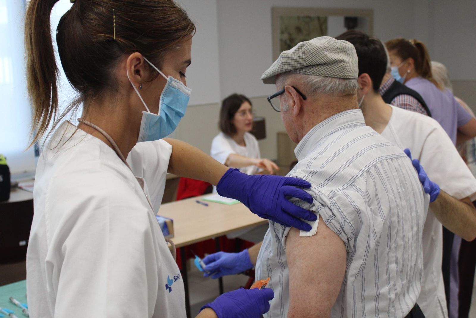 Vacunación de GRIPE y COVID en la residencia San Juan de Sahagún