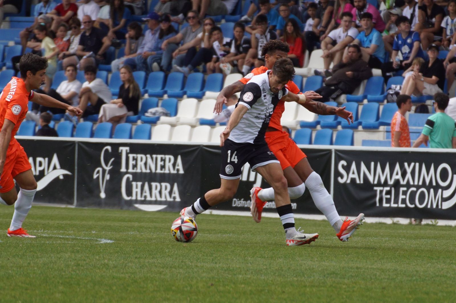 whatsapp-image-2024-05-12-at-16-14-12