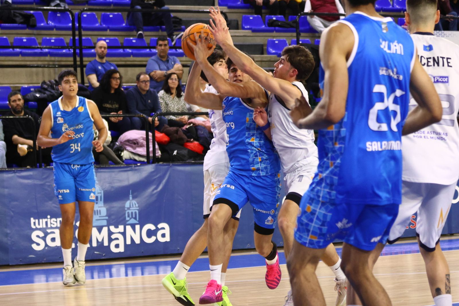 Perfumerías Avenida - CB Navia