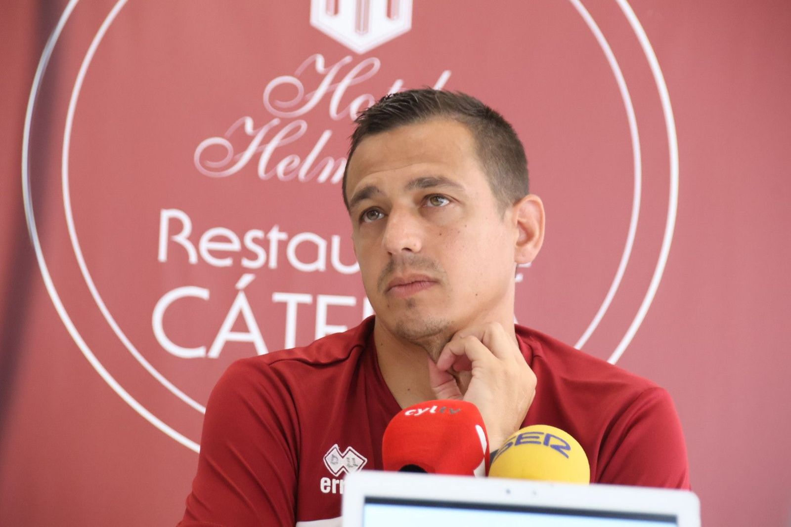 Rueda de prensa de Dani Llácer Rueda de prensa de Dani Llácer