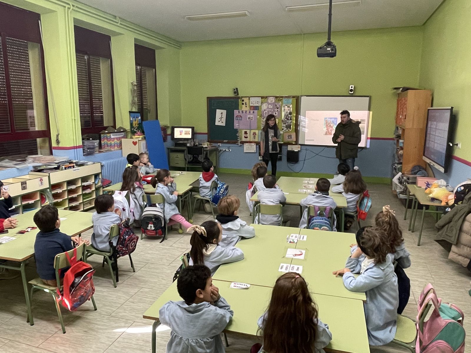 Los escolares de Guijuelo conocen la labor municipal de su pueblo. Foto Ayuntamiento de Guijuelo