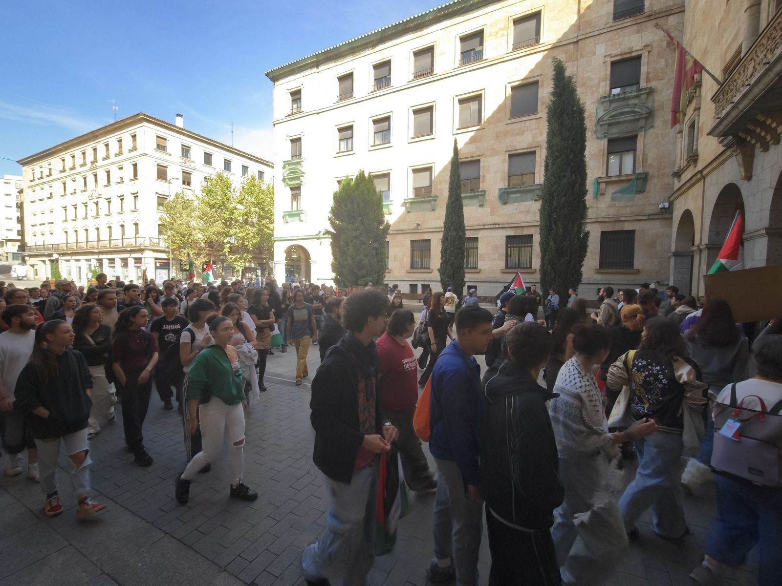 Los estudiantes de Salamanca recorren Salamanca alzando la voz por Palestina
