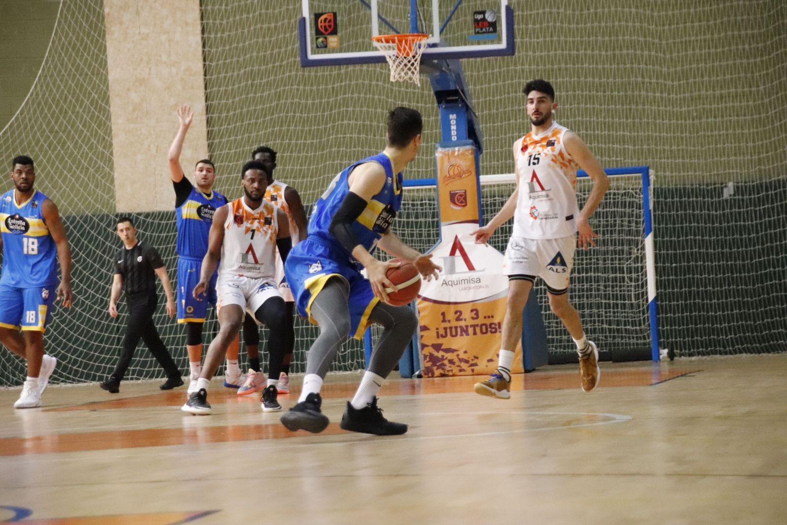 20220410190450-mg-1206