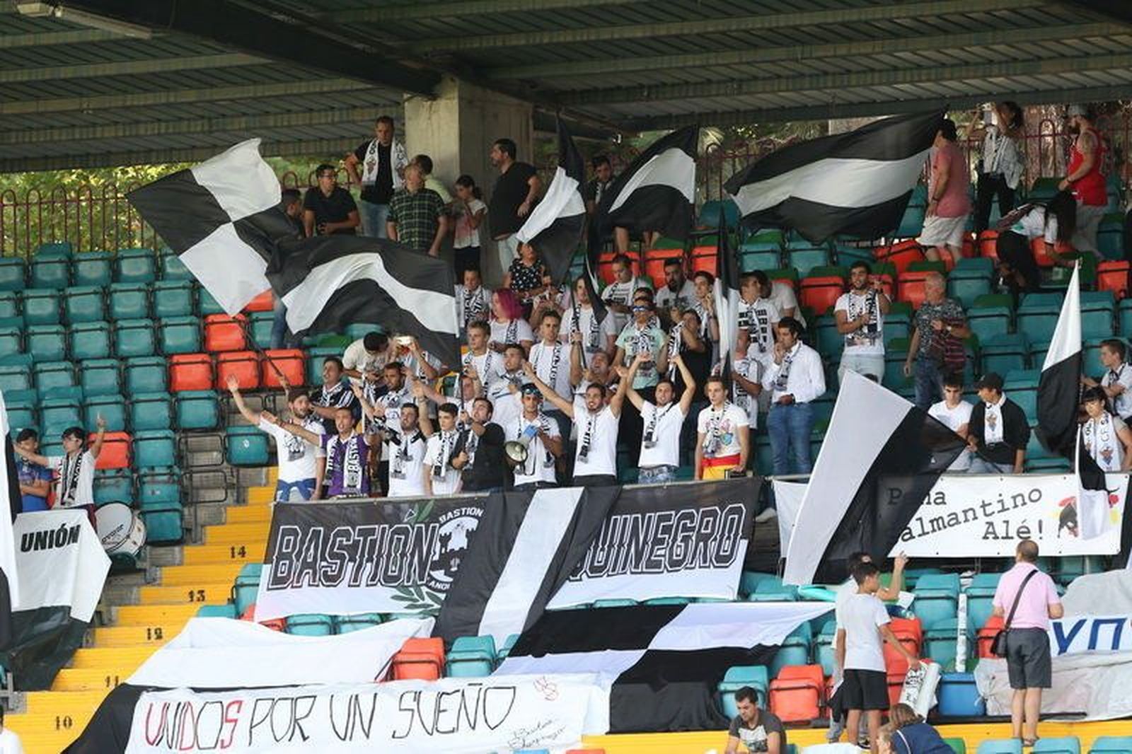 AFICION SALMANTINO ALMAZAN