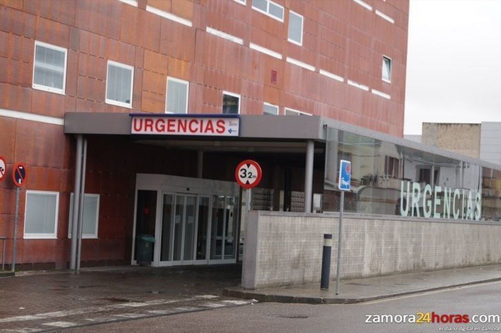 Profesionales de pediatría resuelven urgencias sanitarias de los menores de 14 años en el teléfono gratuito 900222000