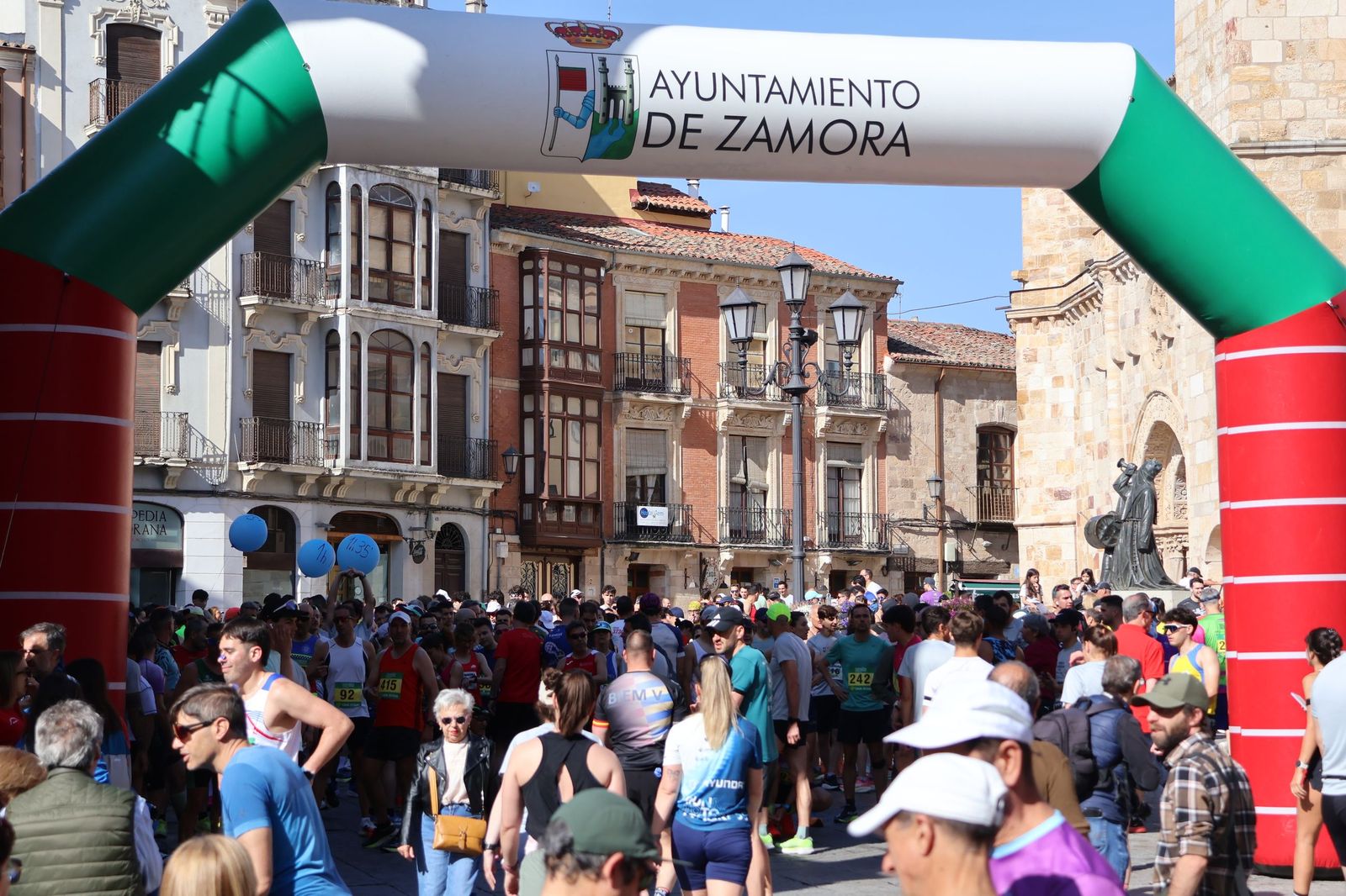 GALERÍA | Zamora arranca su Media Maratón: disfruta de las mejores imágenes de la salida