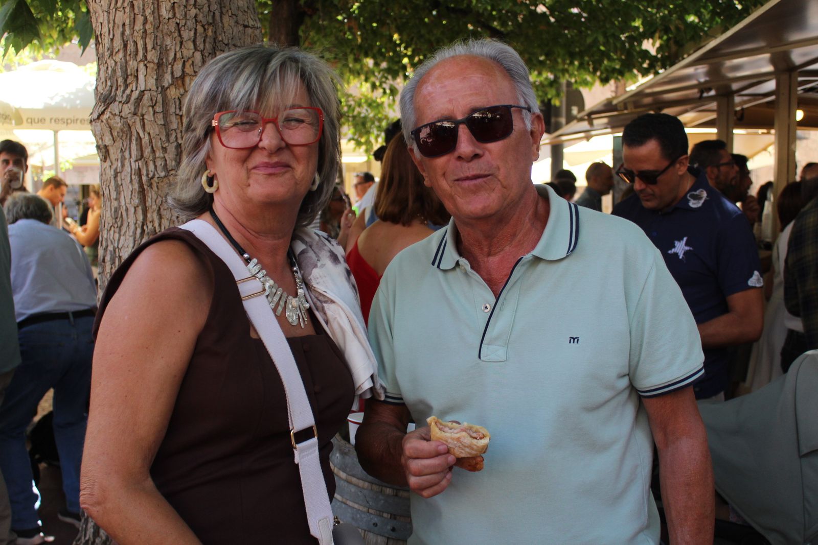 Ambiente en la Feria de Día en el mediodía de este