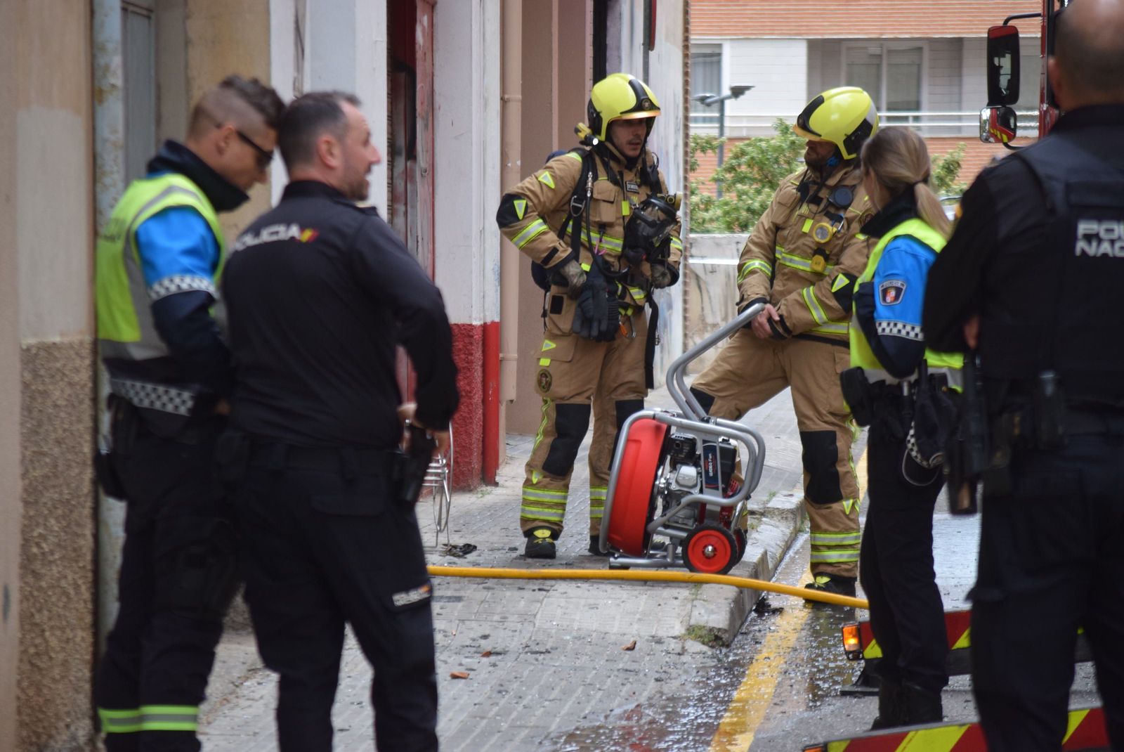 incendio-en-una-vivienda-de-la-calle-clavel-22