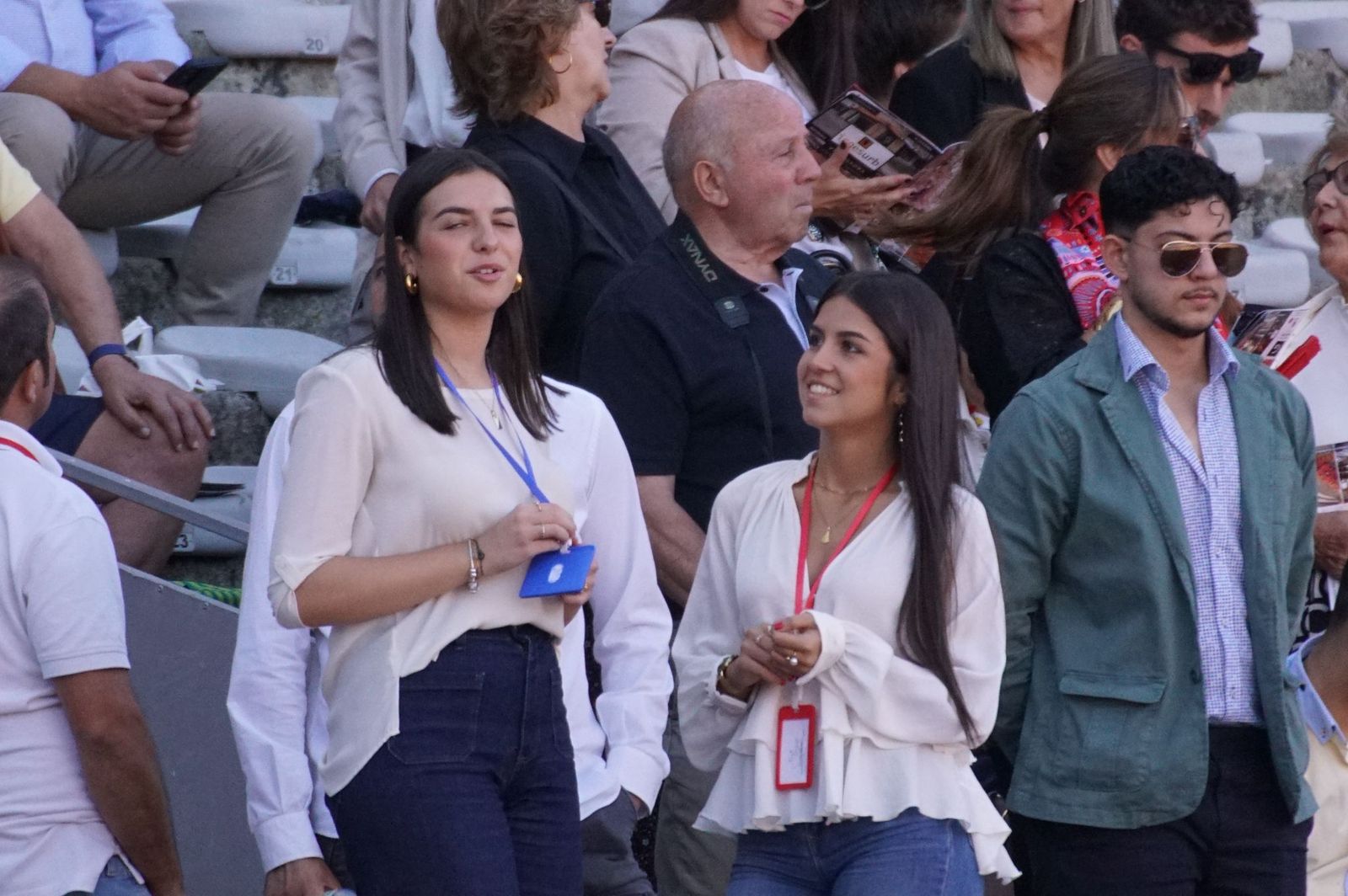 Así se ha vivido la primera corrida de la feria 2025 en La Glorieta: imágenes del ambiente en los tendidos y en el patio de cuadrillas
