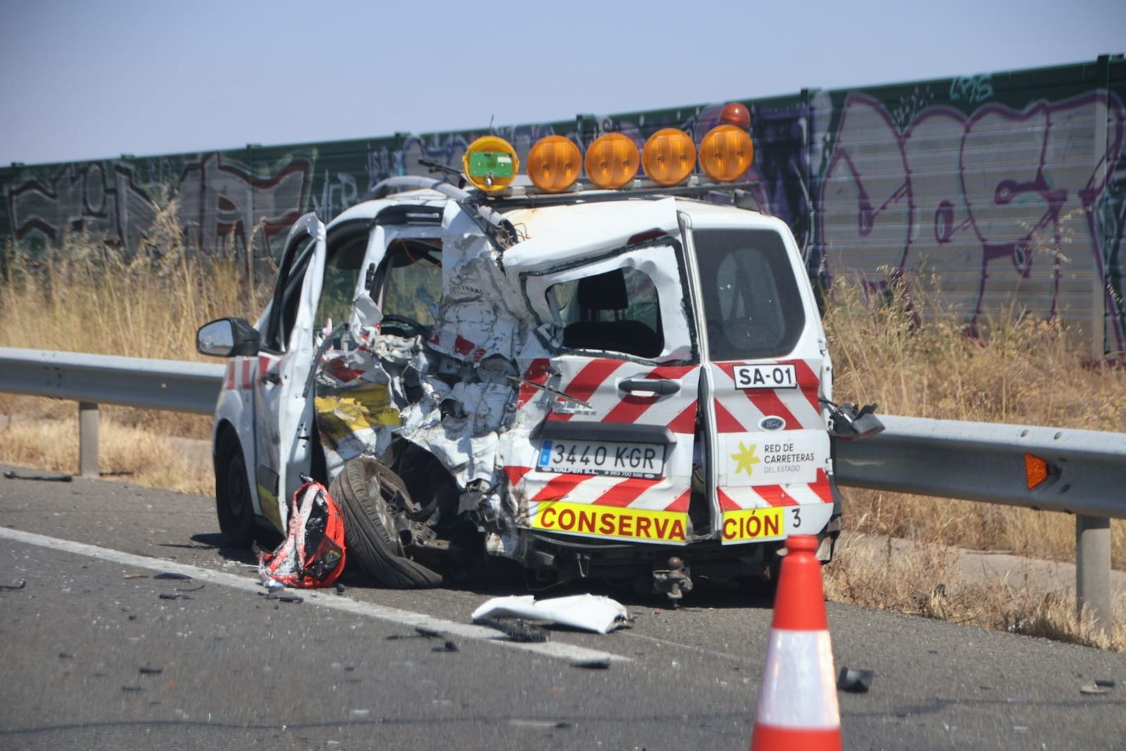 Un herido en un accidente entre dos furgonetas en la autovía A-66, en Villares de la Reina