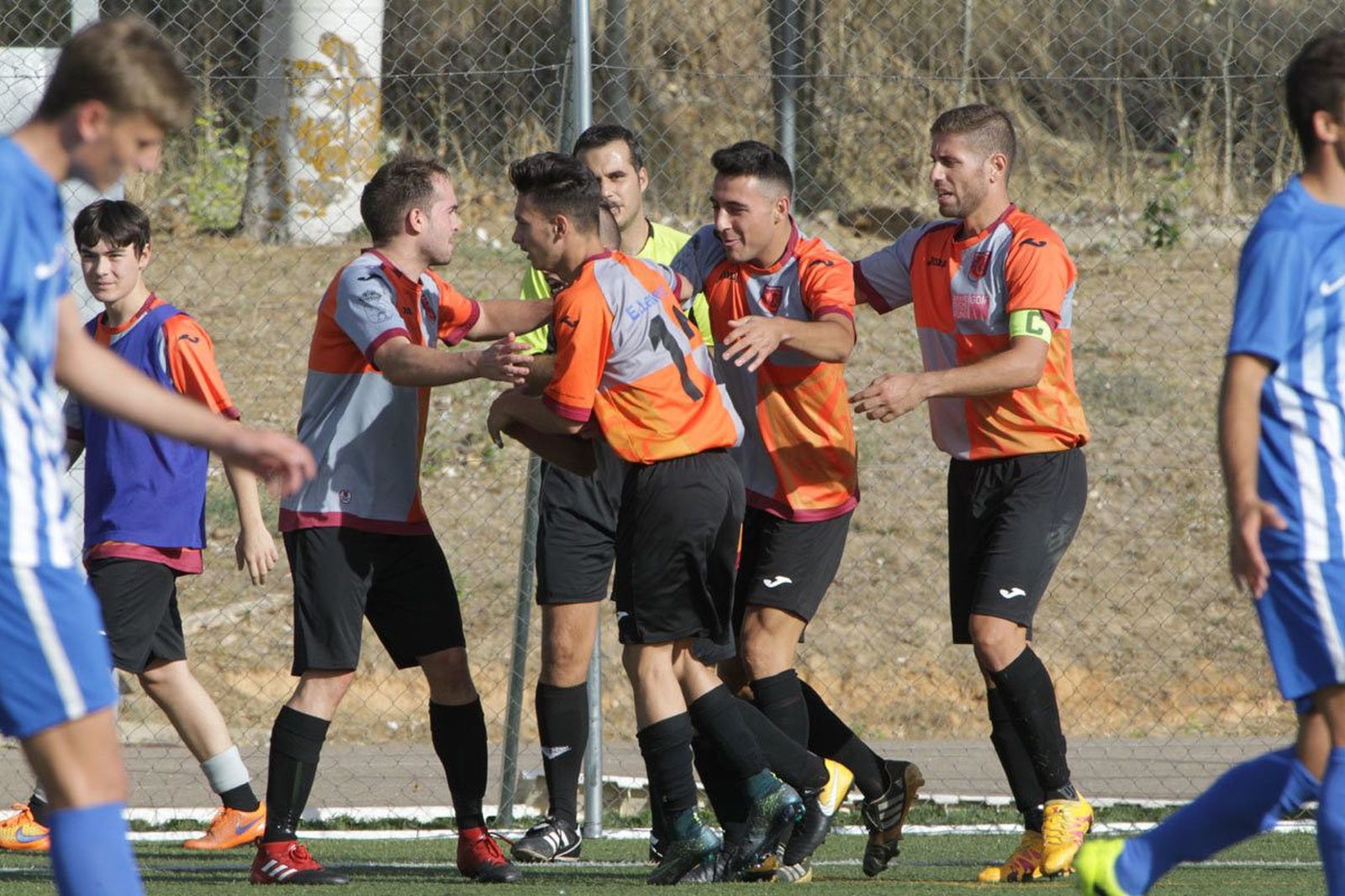 El Carbajosa tumba al líder Ponferradina B