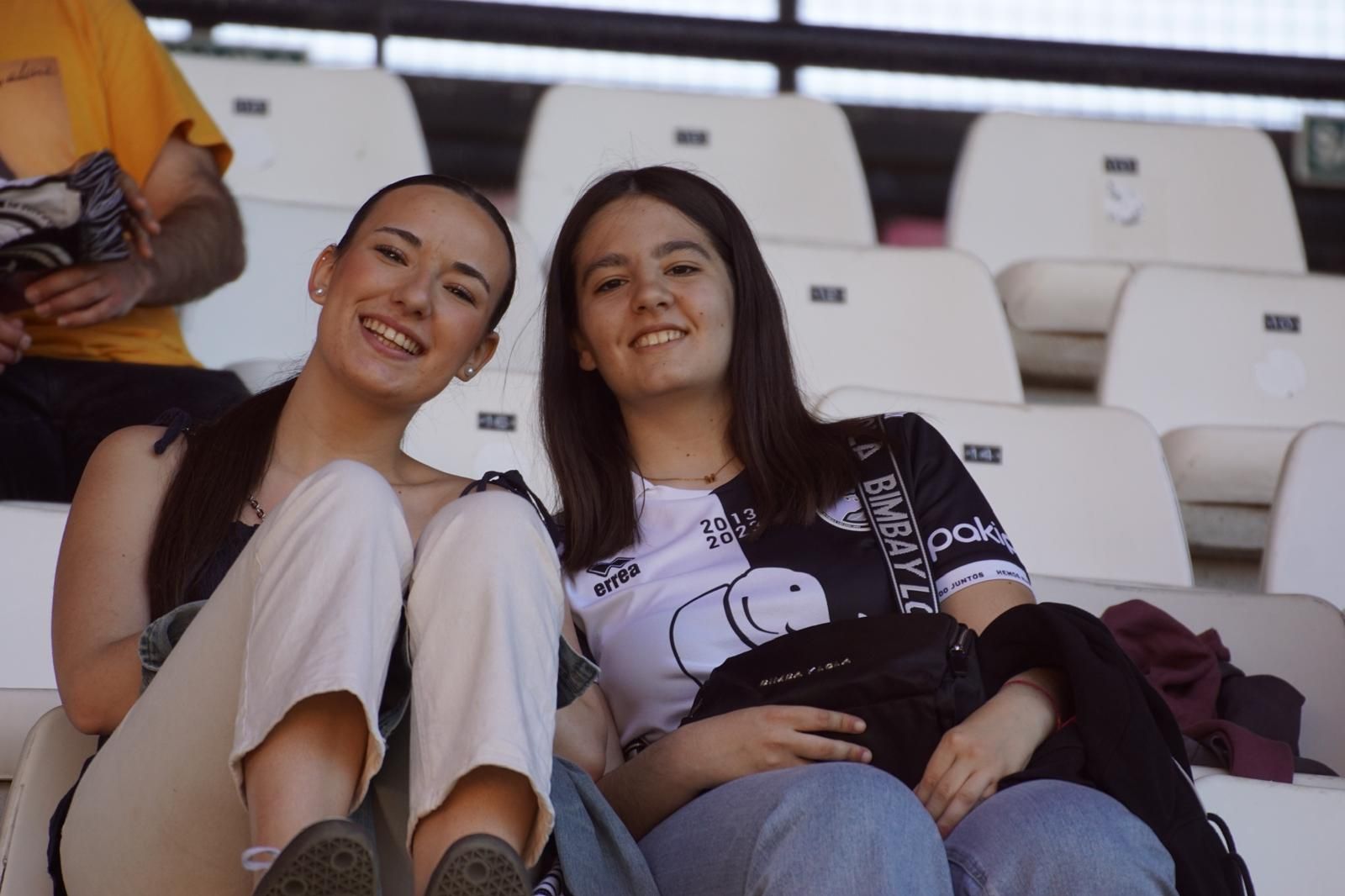 Gran ambiente en la grada para ver el partido entre Zamora - Unionistas en el Estadio Ruta de la Plata