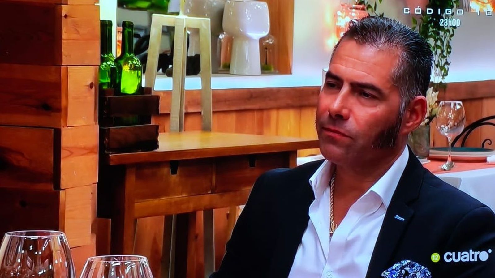 Roberto, el Rey de la Panceta, en First Date