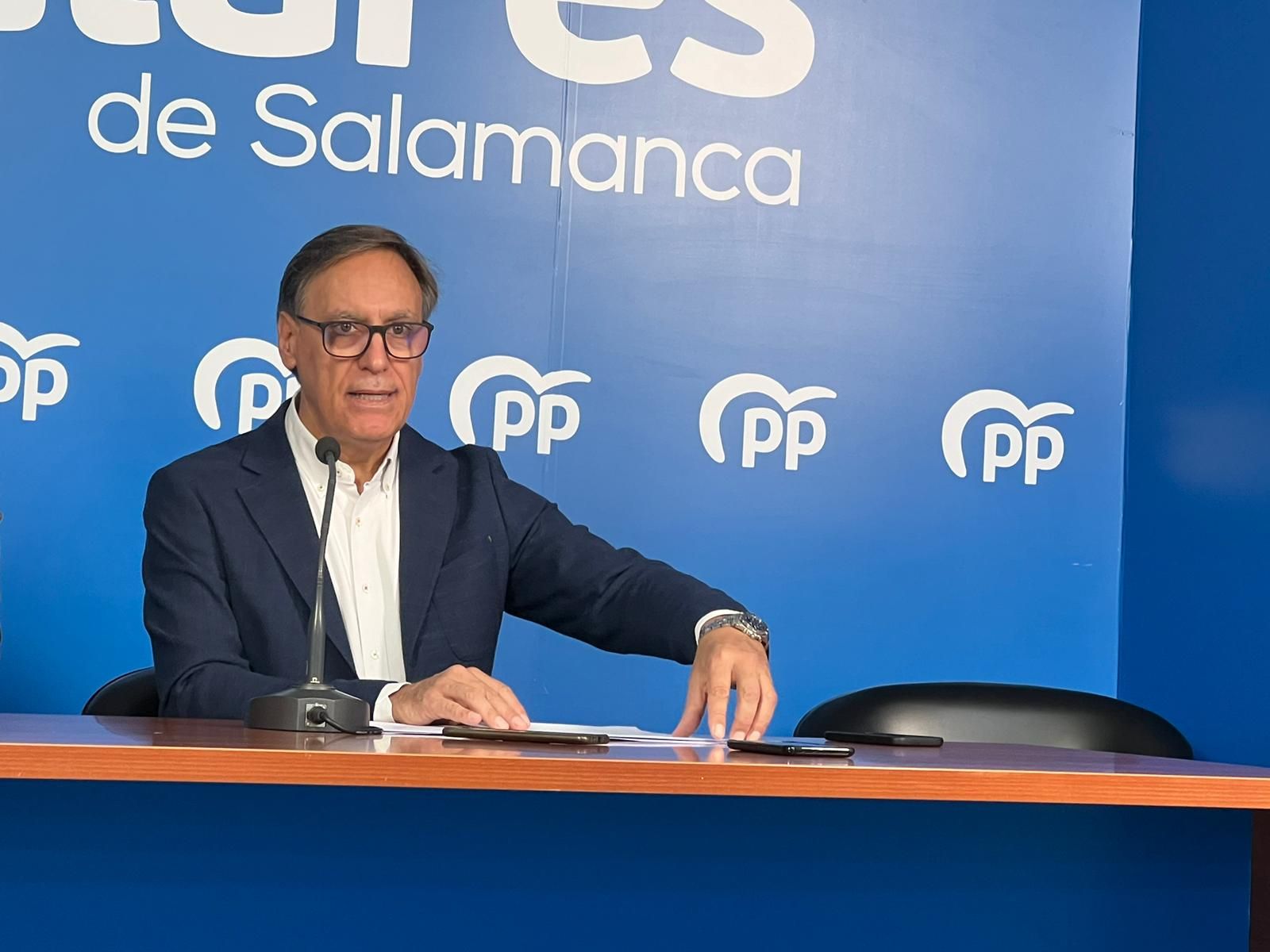 Carlos García Carbayo en la sede del PP informando sobre la amnistía y el 'Caso de las Primarias', miércoles, 8 de noviembre. Foto S24H