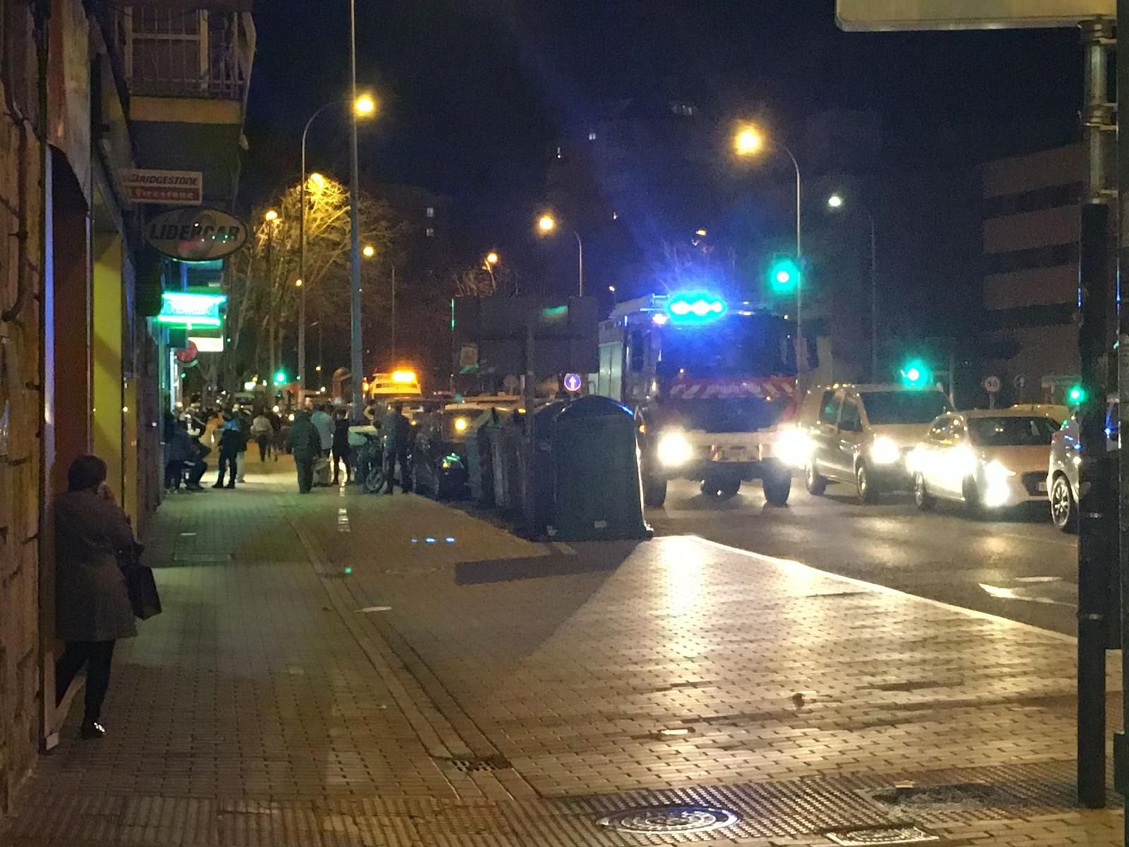 Los bomberos actúan en Cardenal Cisneros ante un posible escape de gas