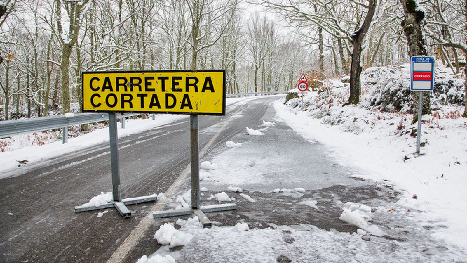 La nieve hace acto de presencia en el sur de la provincia de Salamanca