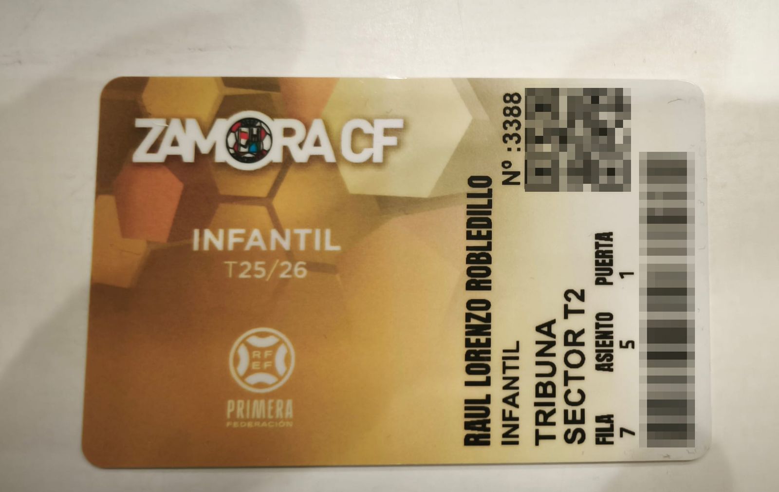 Carnet de socio de Raúl Lorenzo, el socio más joven del Zamora CF