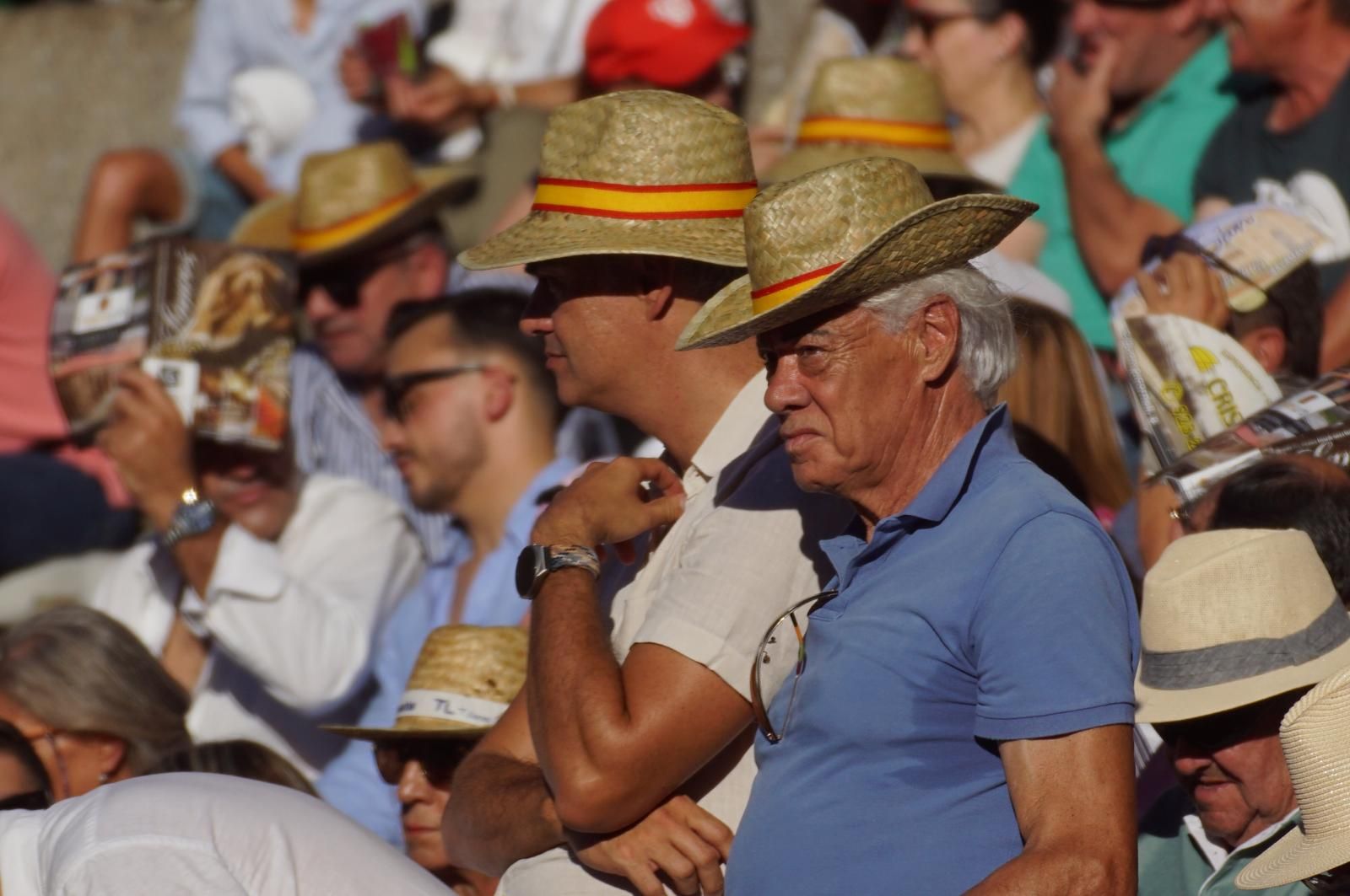 Así ha vivido la afición de La Glorieta el primer cartel de figuras de la feria: imágenes del ambiente en los tendidos y en el patio de cuadrillas