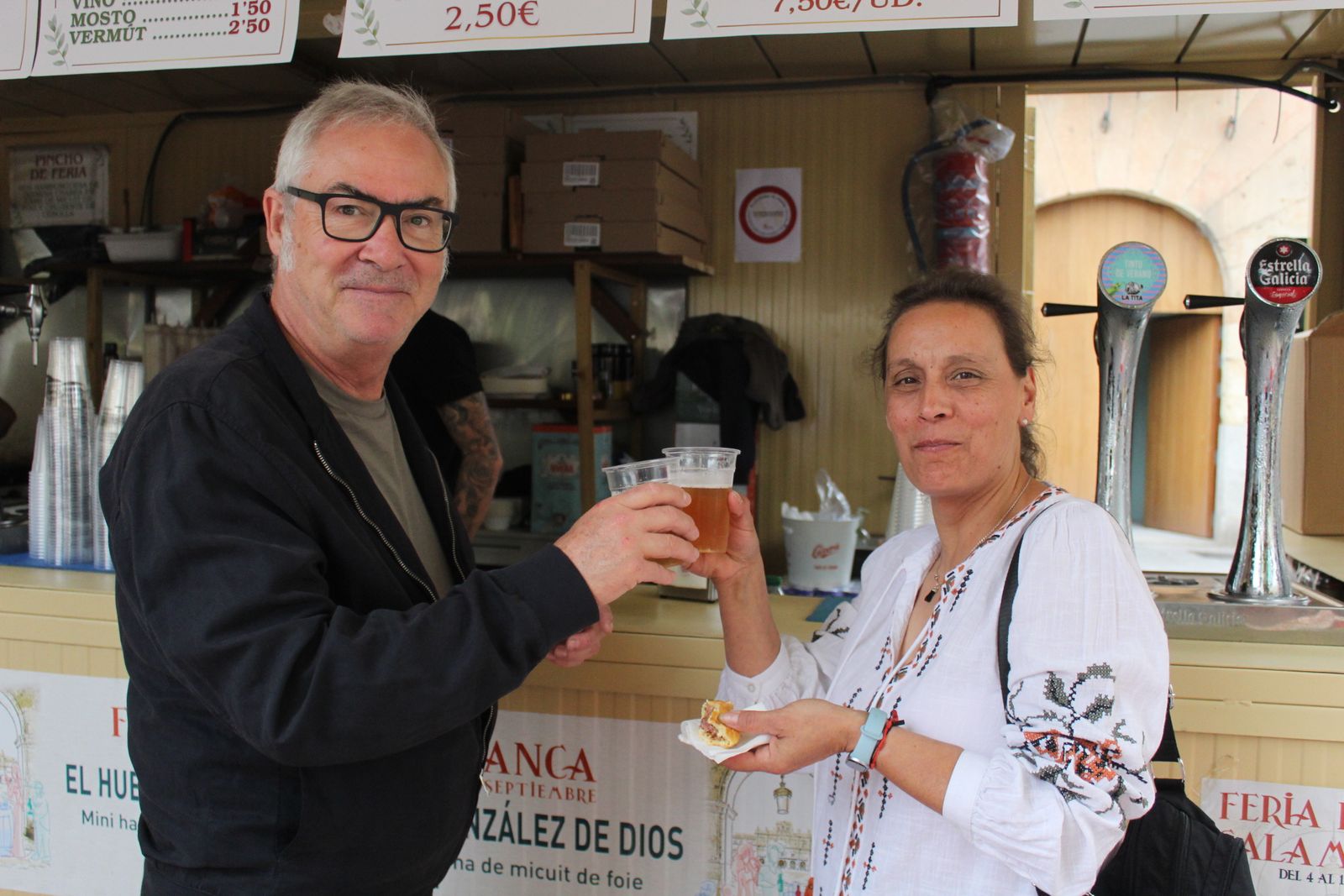 Ambiente en la Feria de Día en el mediodía de este miercoles