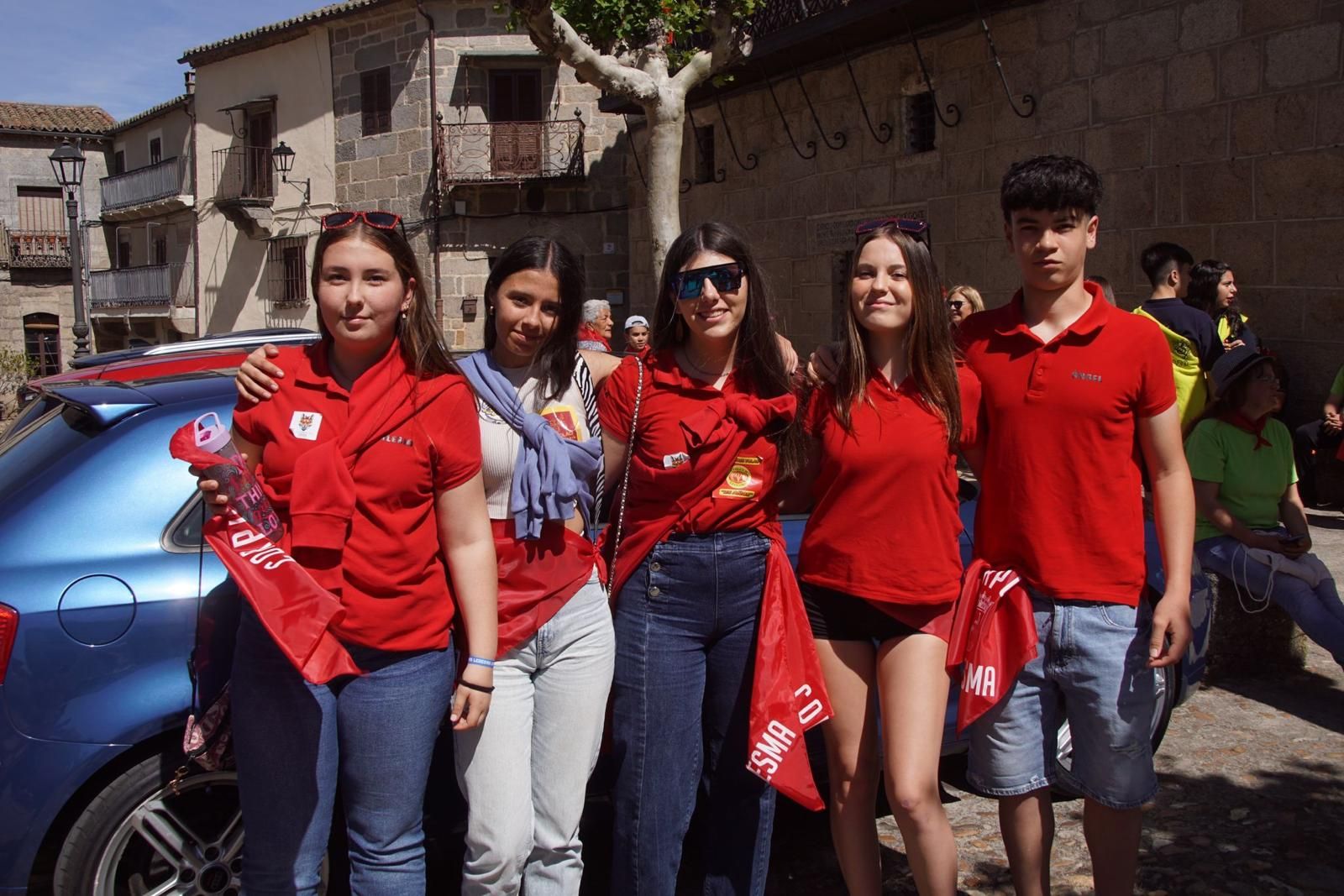 ledesma-calienta-motores-para-los-espantos-con-el-reparto-de-panuelos-y-la-salida-de-los-toros-del-prao-de-la-villa-63