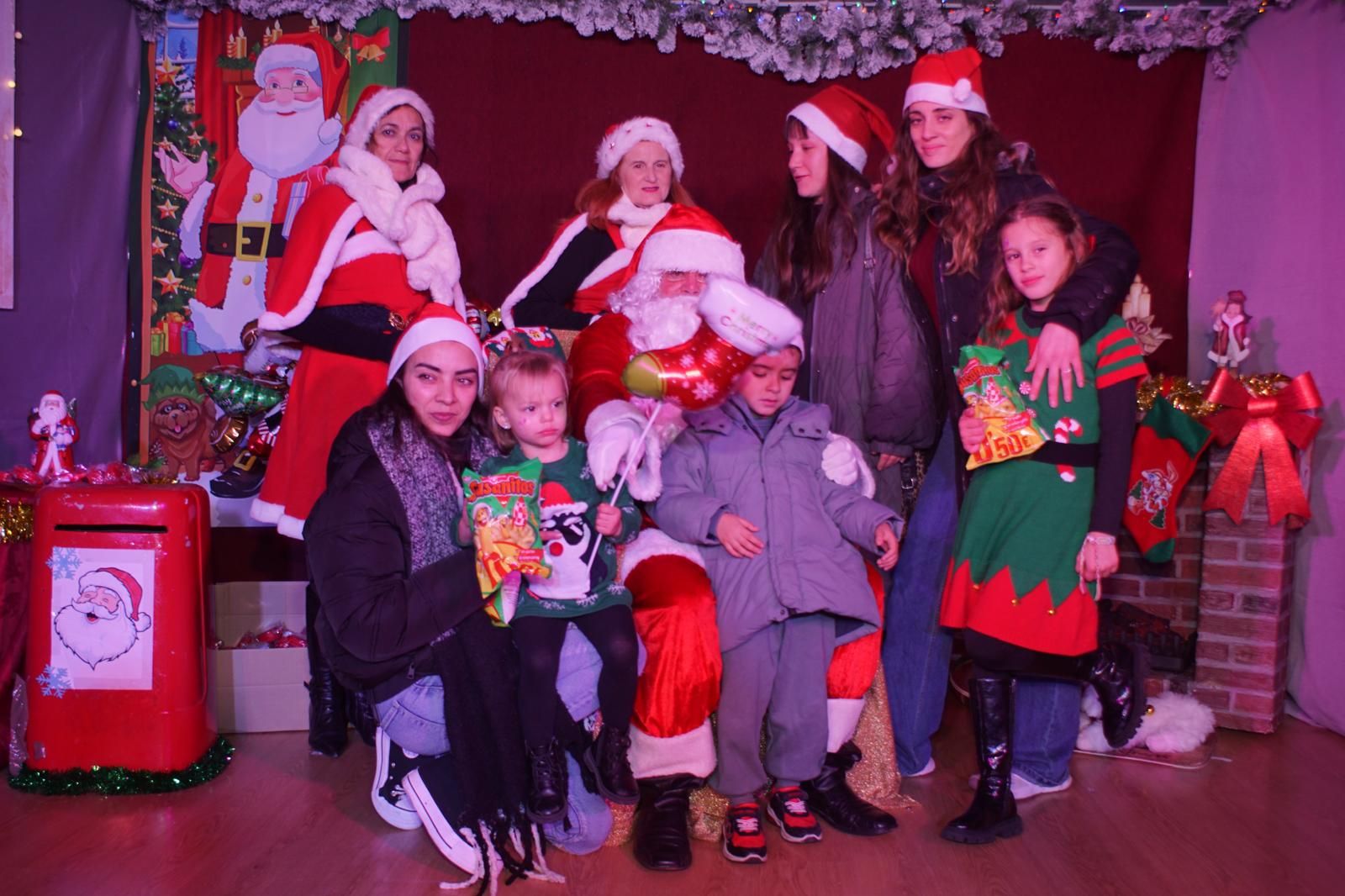 El Encinar recibe la visita de Papa Noel