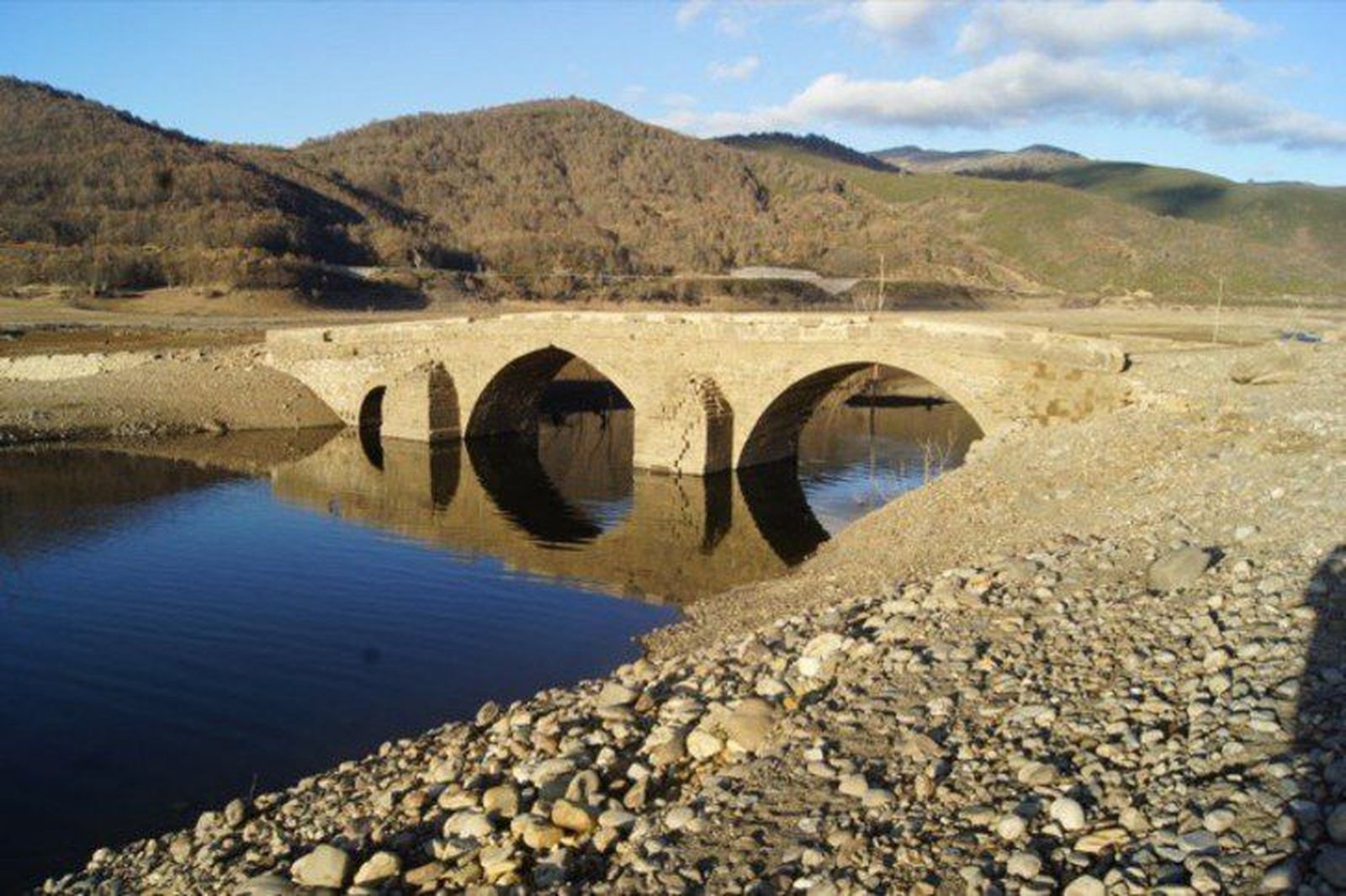 Sequía para reavivar el patrimonio y la memoria de un pueblo anegado, Pedrosa del Rey