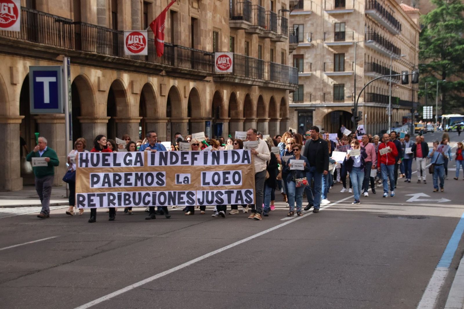 Manifestación  de los Funcionarios de Justicia desde la puerta de los Juzgados hasta la Subdelegación del Gobierno