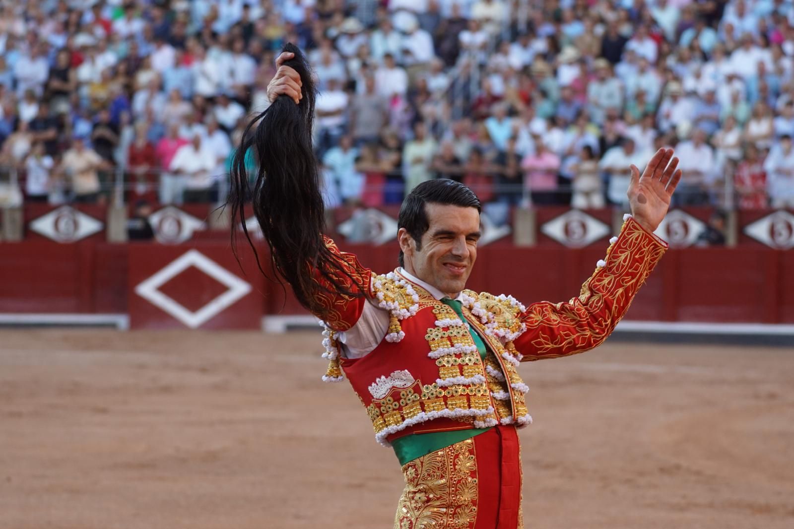 Emilio de Justo, Juan Ortega y Roca Rey inauguran el cartel de figuras en la feria de Salamanca: la corrida de Garcigrande en imágenes