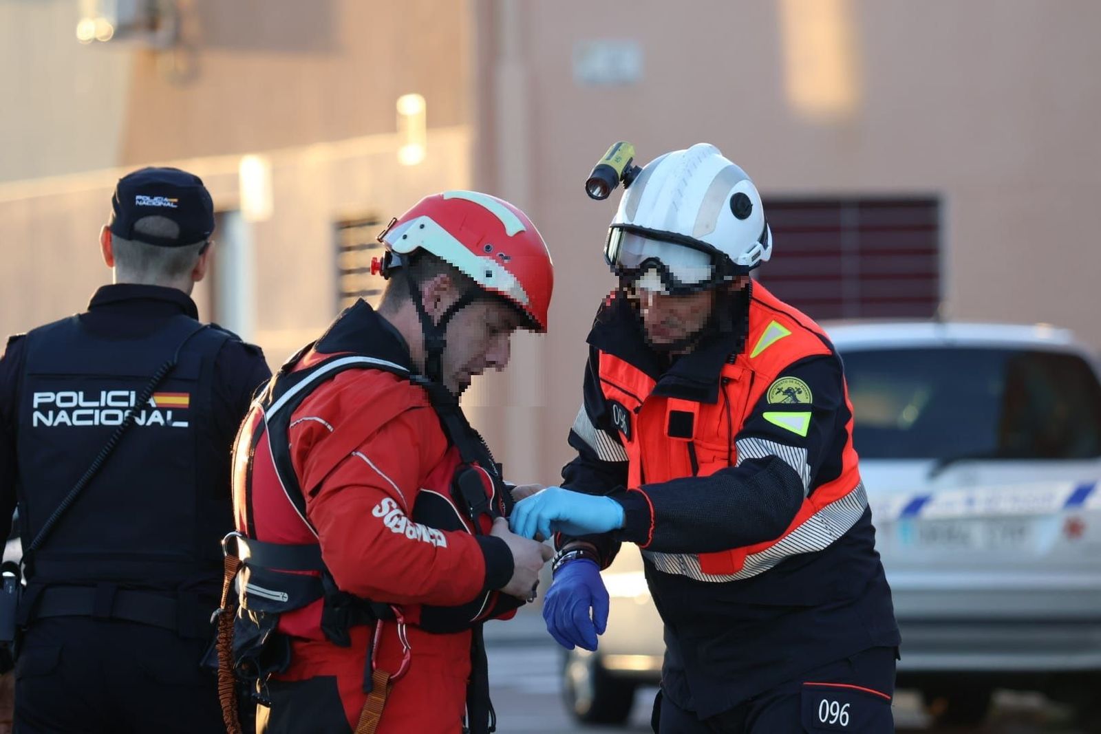 despliegue-policial-tras-la-aparicion-de-un-cadaver-en-la-zona-del-rio-tormes-fotos-andrea-m-2