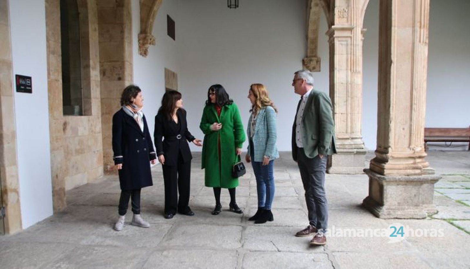 Sira Rego se reúne con docentes del Máster Universitario en Intervención Social y Educativa Sira Rego se reúne con docentes del Máster Universitario en Intervención Social y Educativa