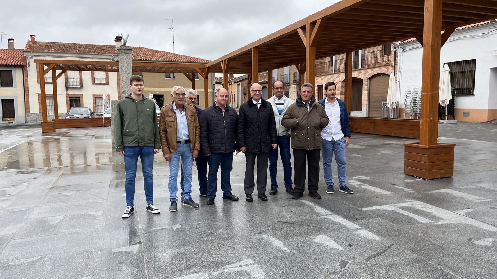 El presidente de la Diputación, Javier Iglesias, en su visita a Mancera de Abajo