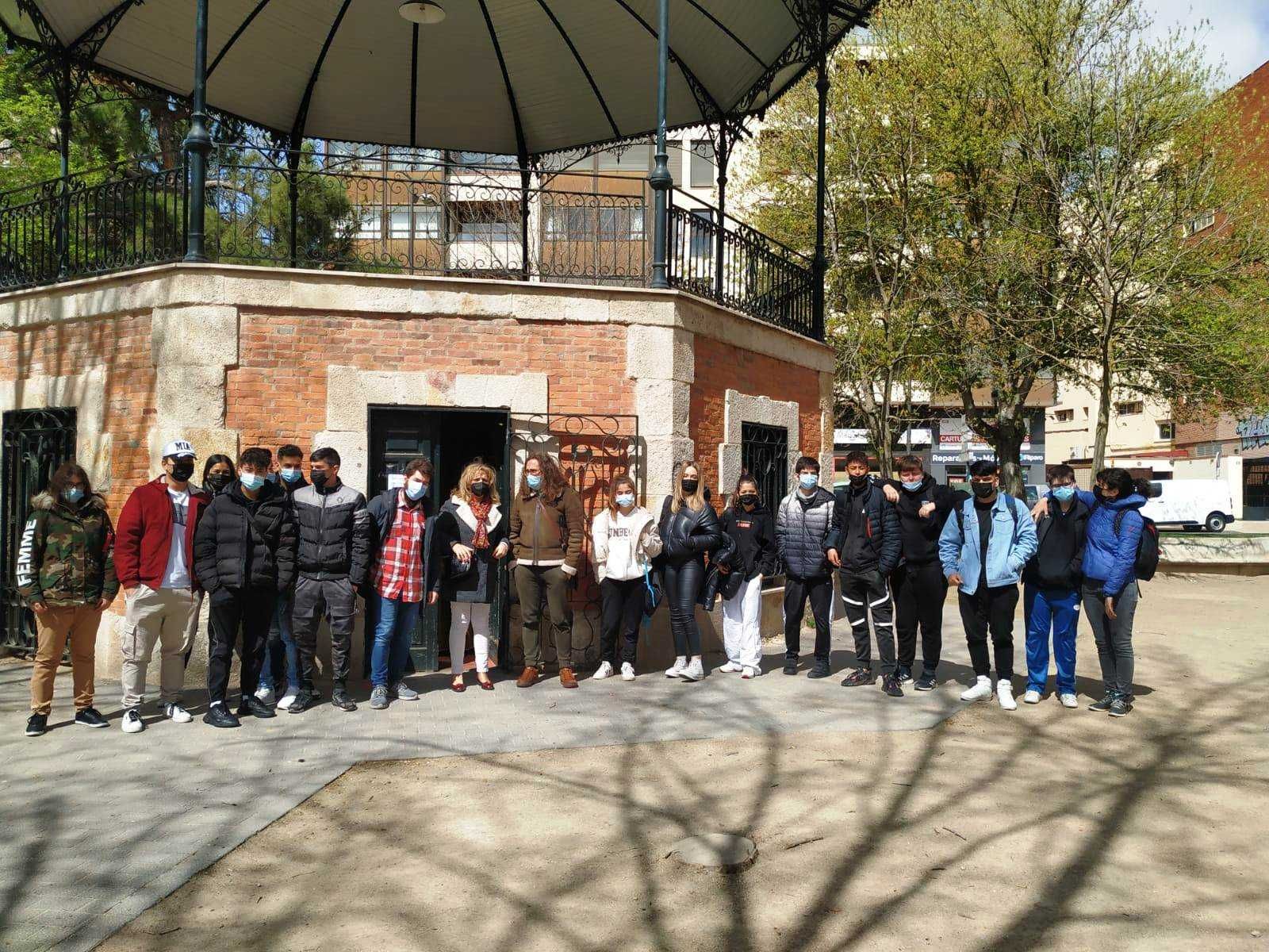 Jornada de Encuentro entre jóvenes del programa Consetruyendo mi Futuro