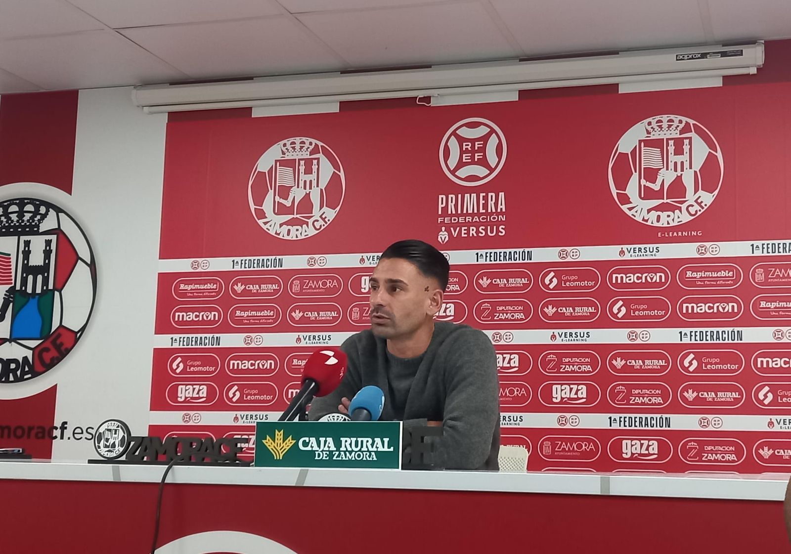 Kike Márquez en rueda de prensa