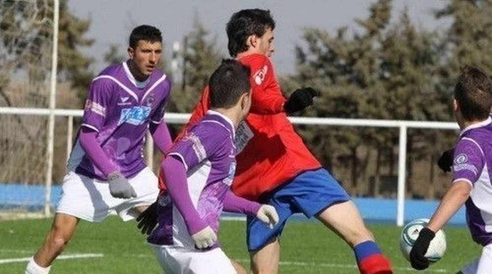 Navega y Peñaranda prometen un interesante derbi