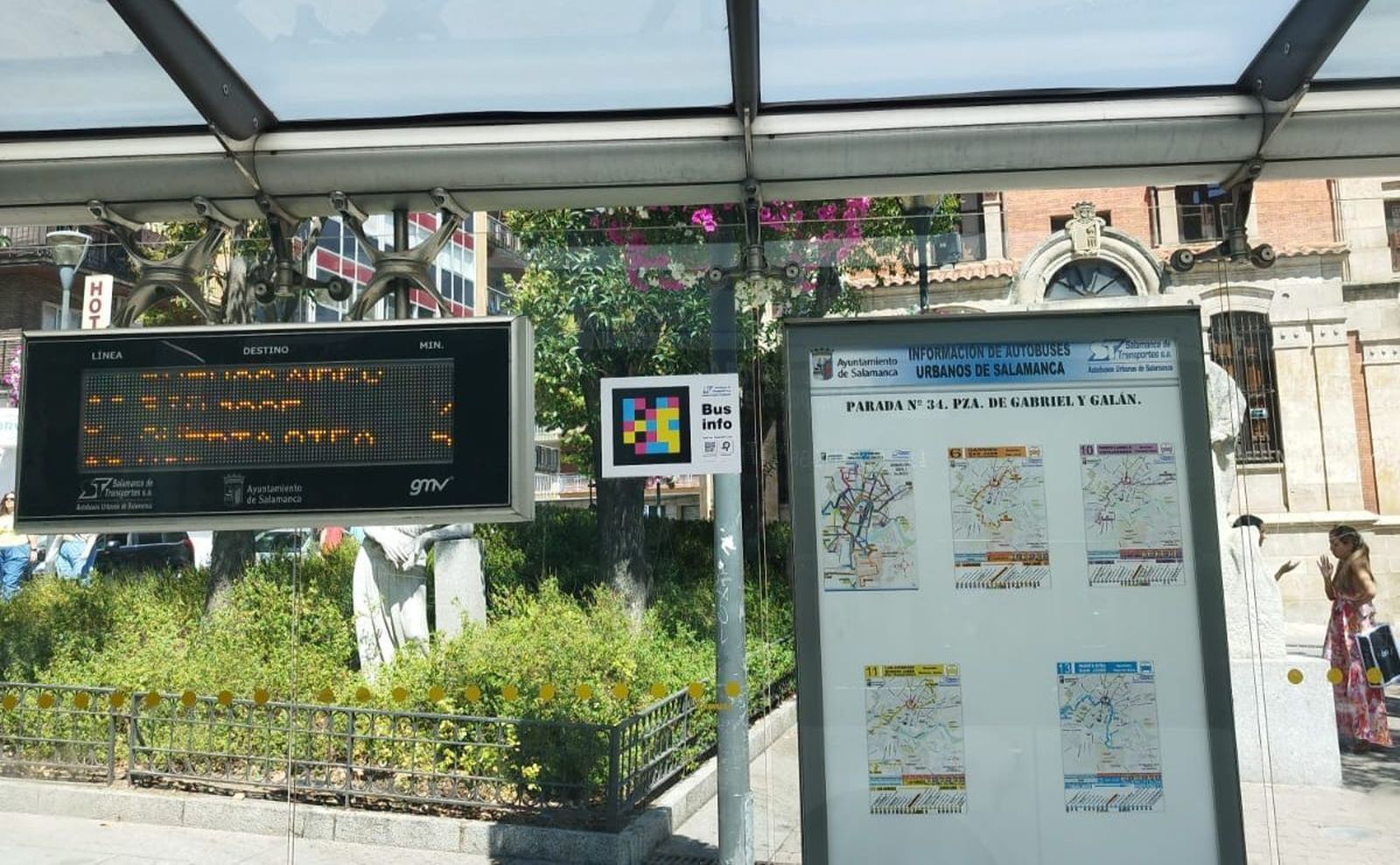 Salamanca de Transportes mejora la accesibilidad del transporte público con la instalación de códigos QR para usuarios con problemas de visión. Foto S24H Salamanca de Transportes mejora la accesibilidad del transporte público con la instalación de códigos QR para usuarios con problemas de visión. Foto S24H