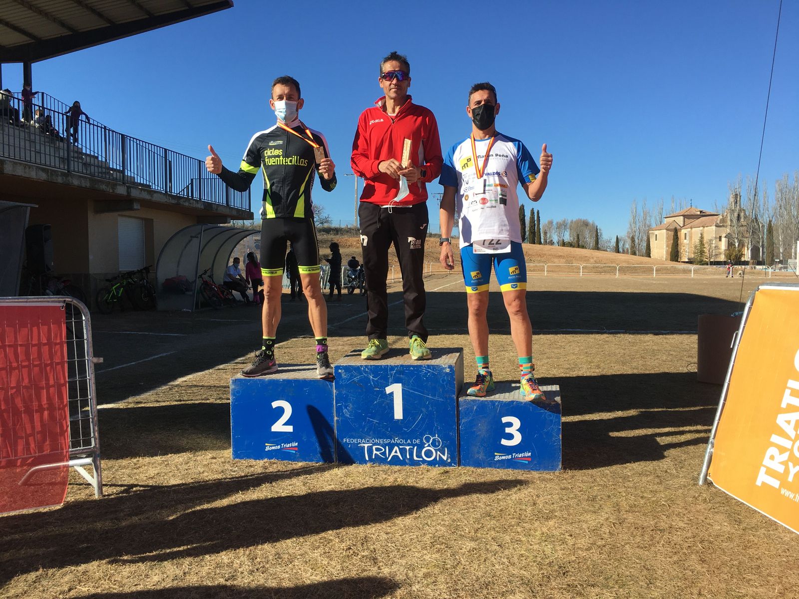 Buen fin de semana deportivo para el Club Triatlón Duero