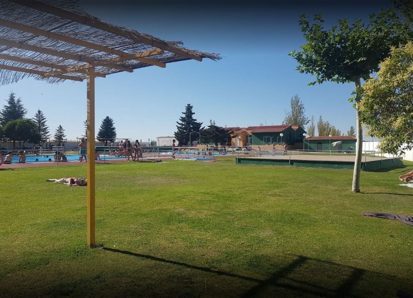 Piscinas de cantalapiedra pedro del pozo